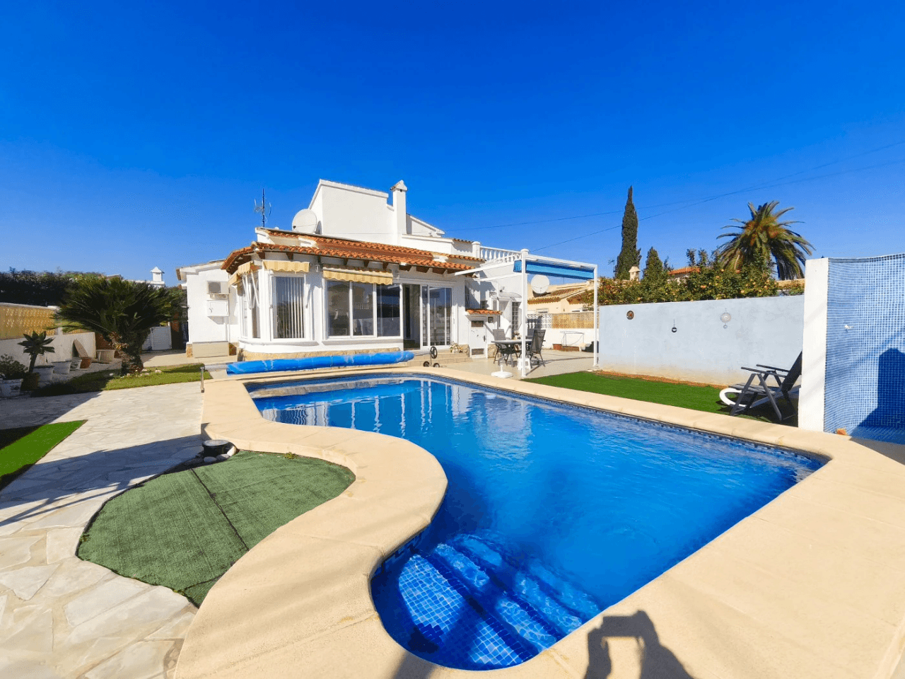 Villa con 4 dormitorios, piscina, apartamento de invitados, Els Poblets