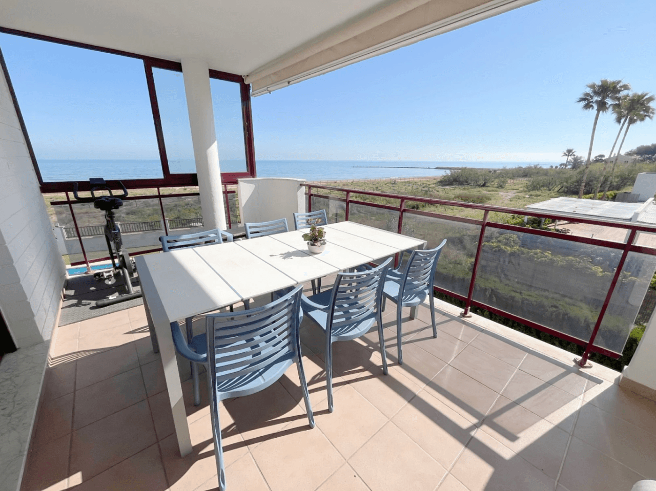 Apartamento en primera línea de playa en Dénia – Les Deveses