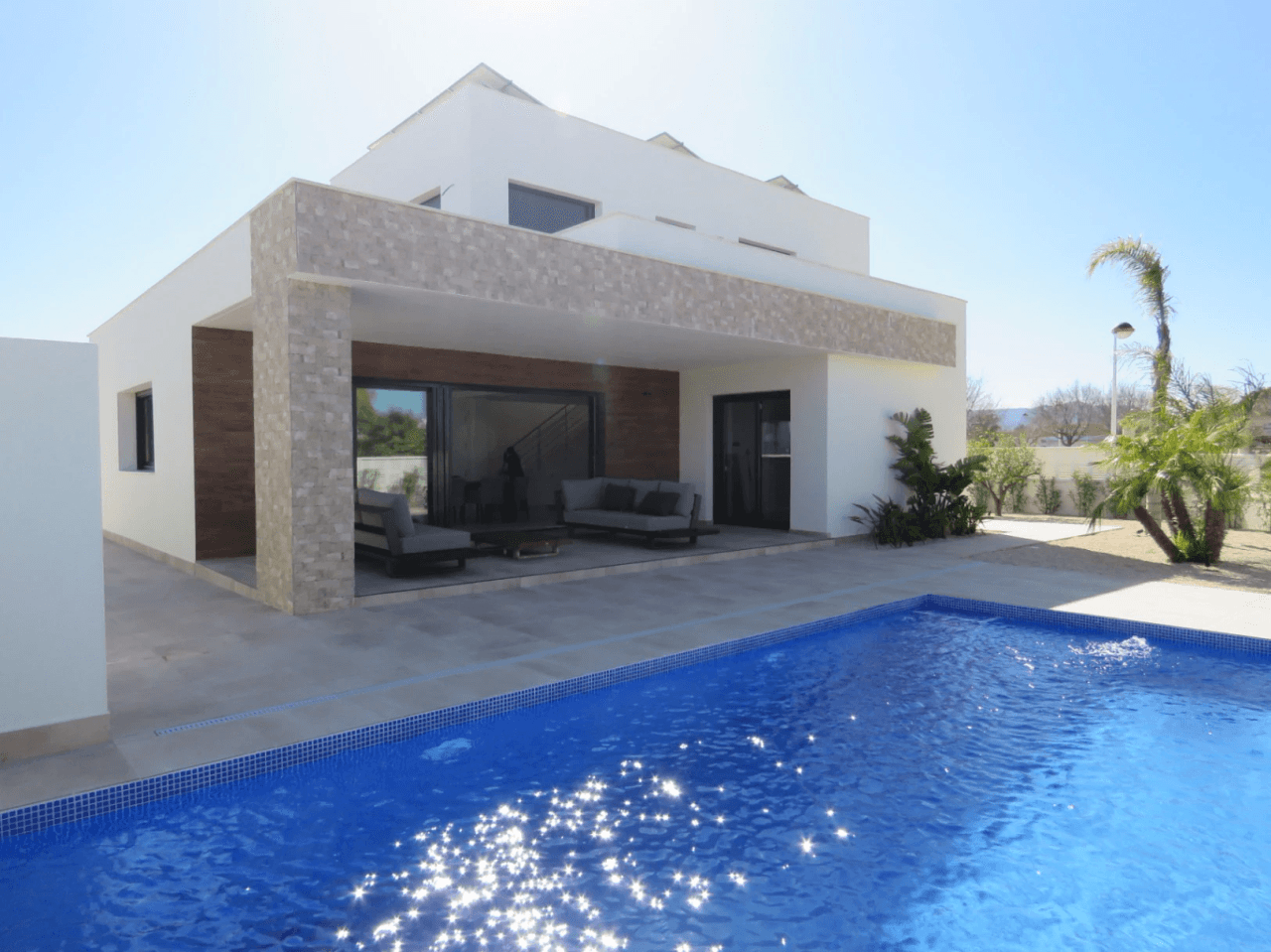 Chalet independiente con piscina privada en Els Poblets.