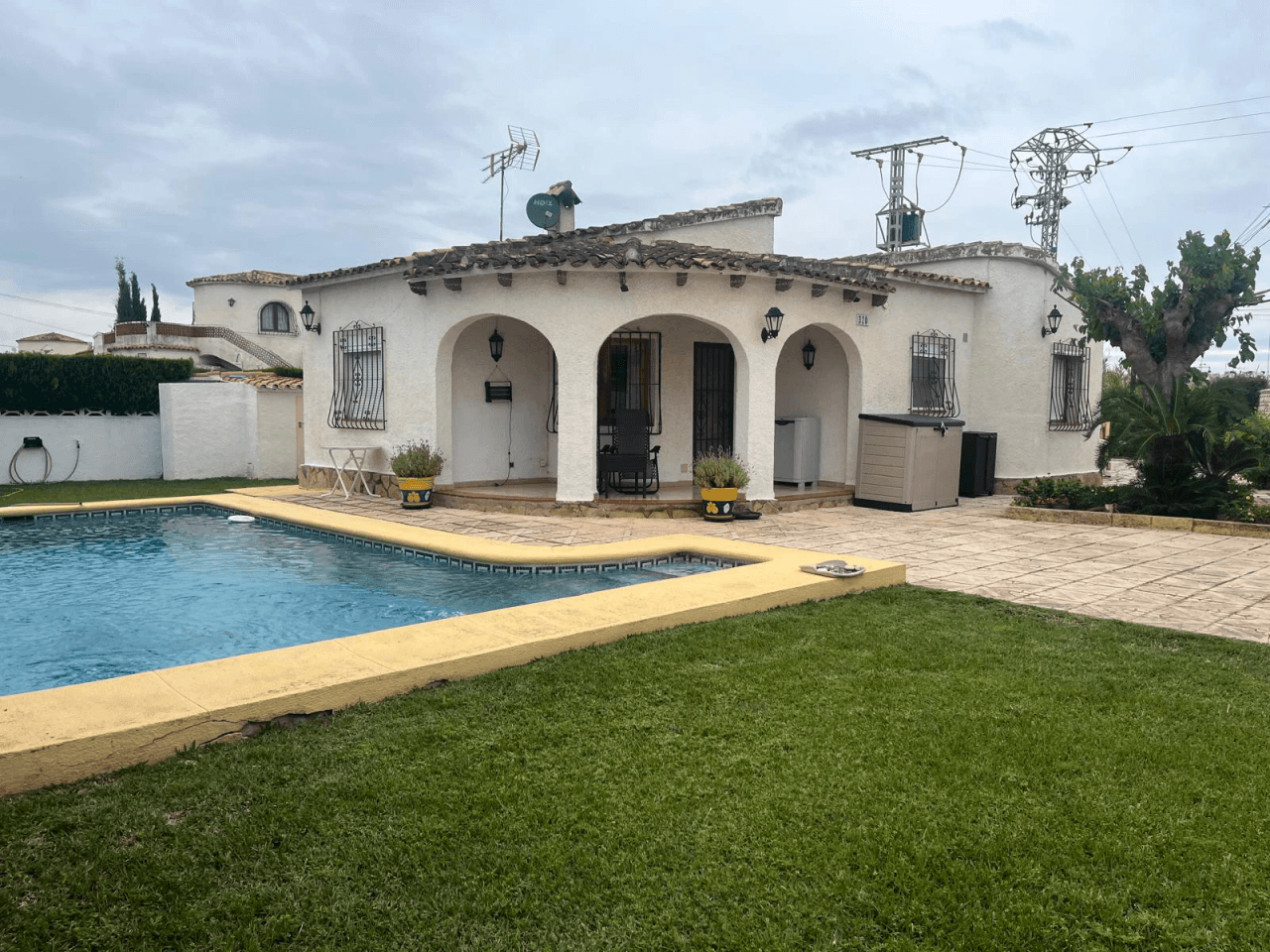Chalet con piscina en Els Poblets