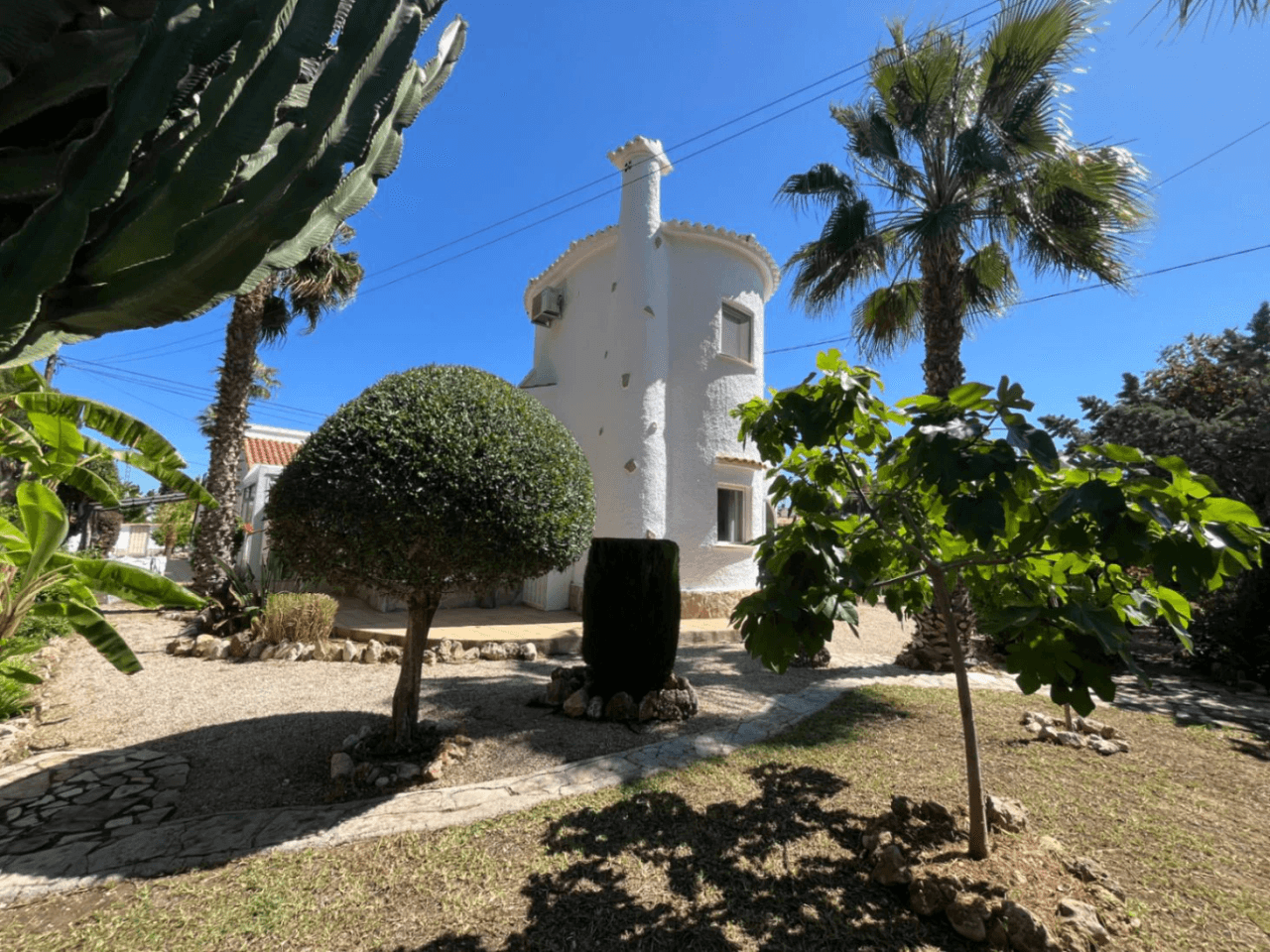 Chalet en venta de 3 dormitorios en Els Poblets, Alicante