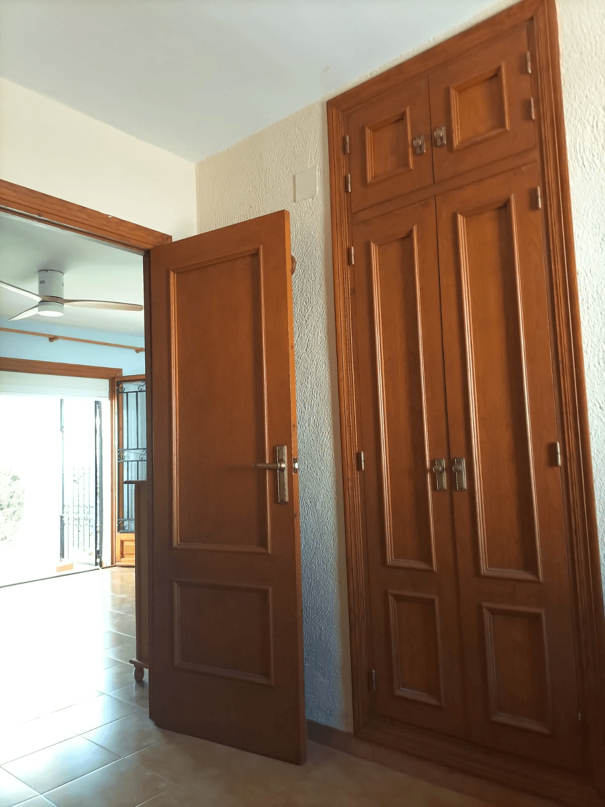 Adosado en planta baja de 1 habitación en Dénia.