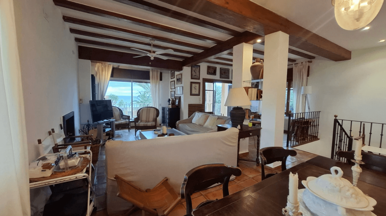 Chalet en primera línea de playa