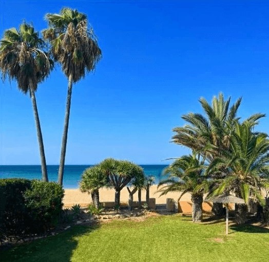 Chalet en primera línea de playa