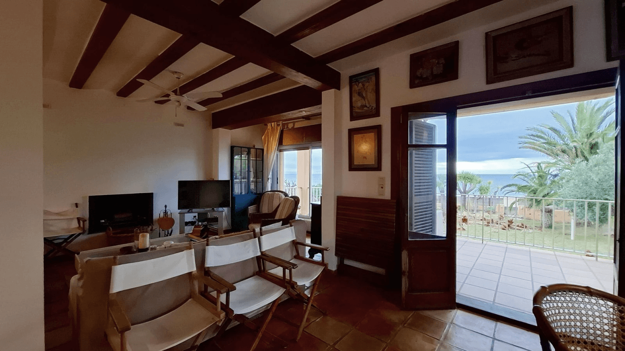 Chalet en primera línea de playa