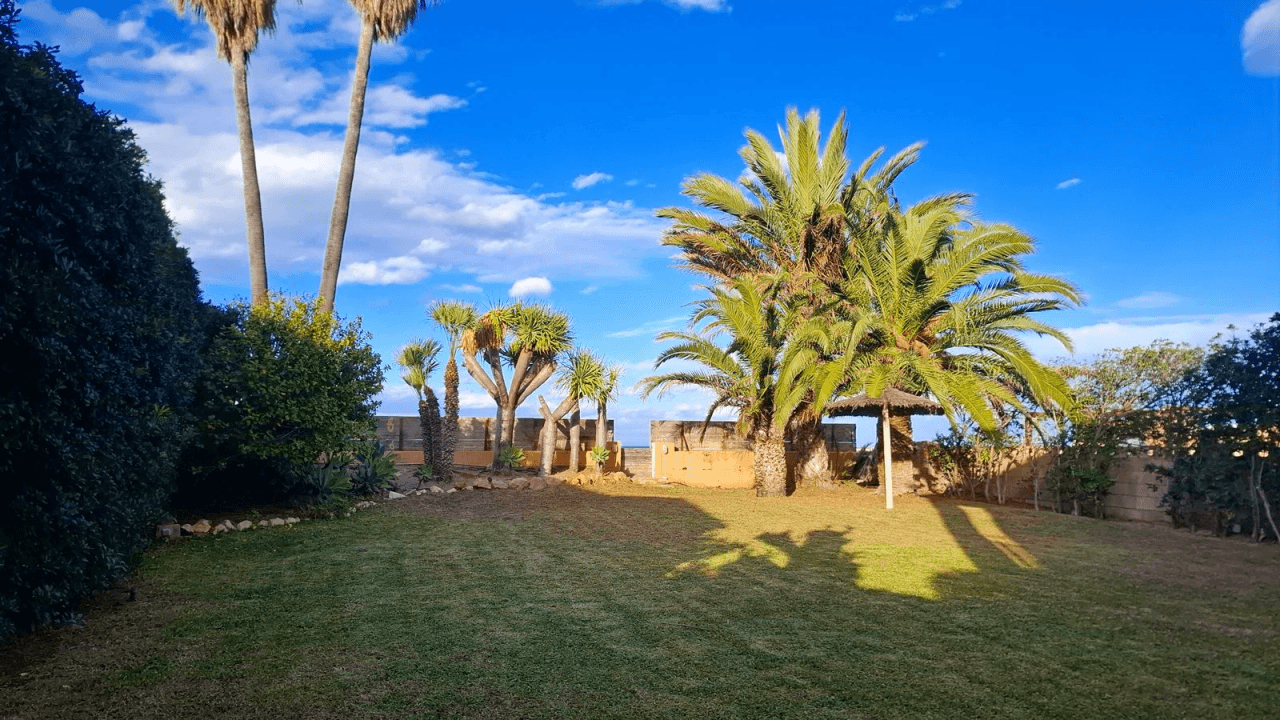 Chalet en primera línea de playa