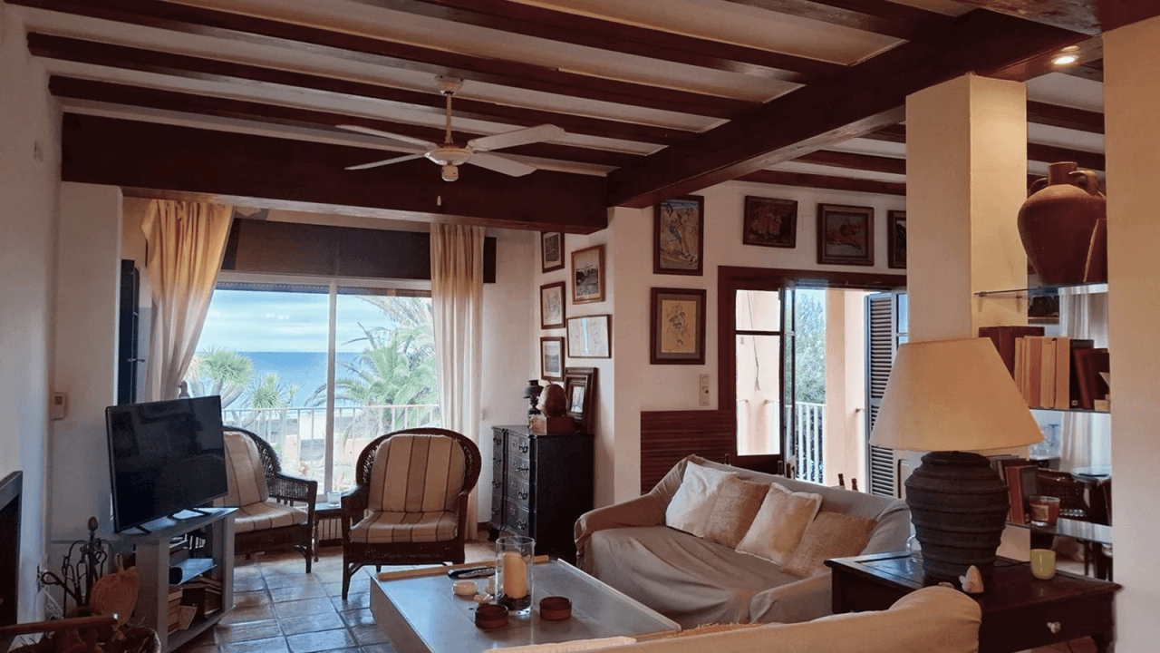 Chalet en primera línea de playa