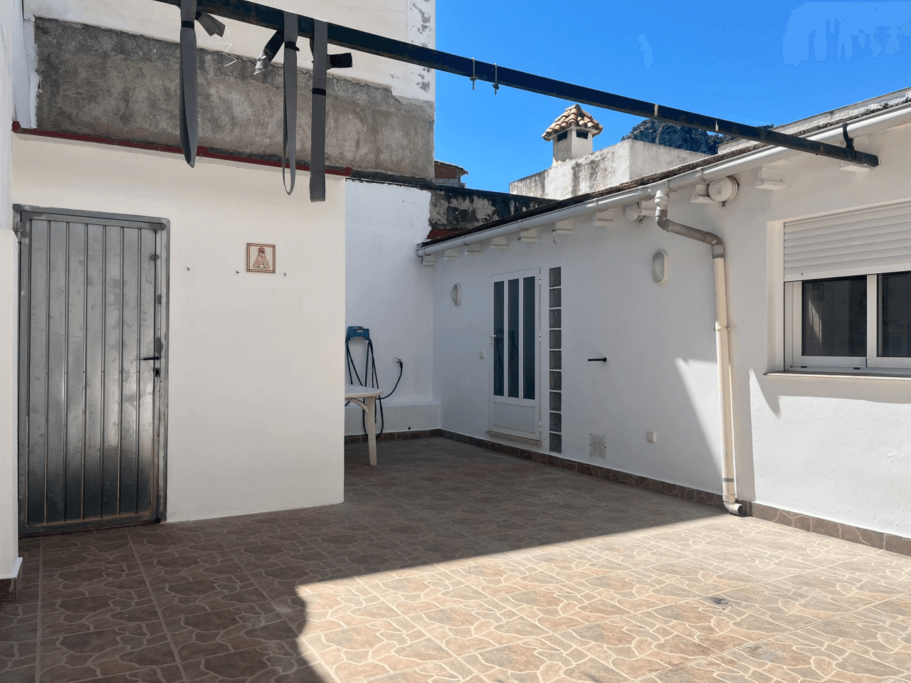 Piso en planta baja con terraza y 3 habitaciones en Orba