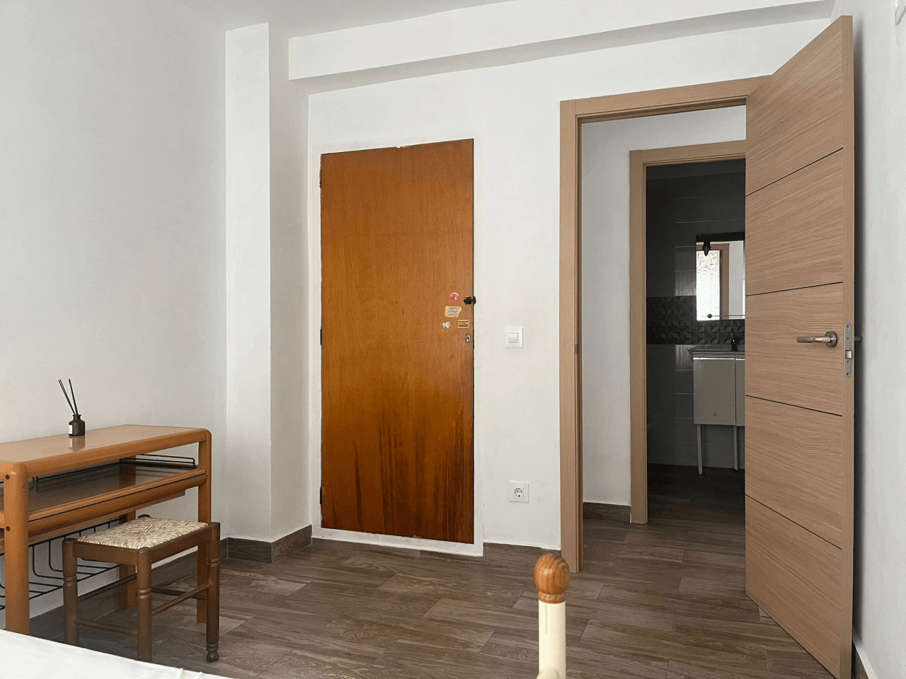 Piso en planta baja con terraza y 3 habitaciones en Orba
