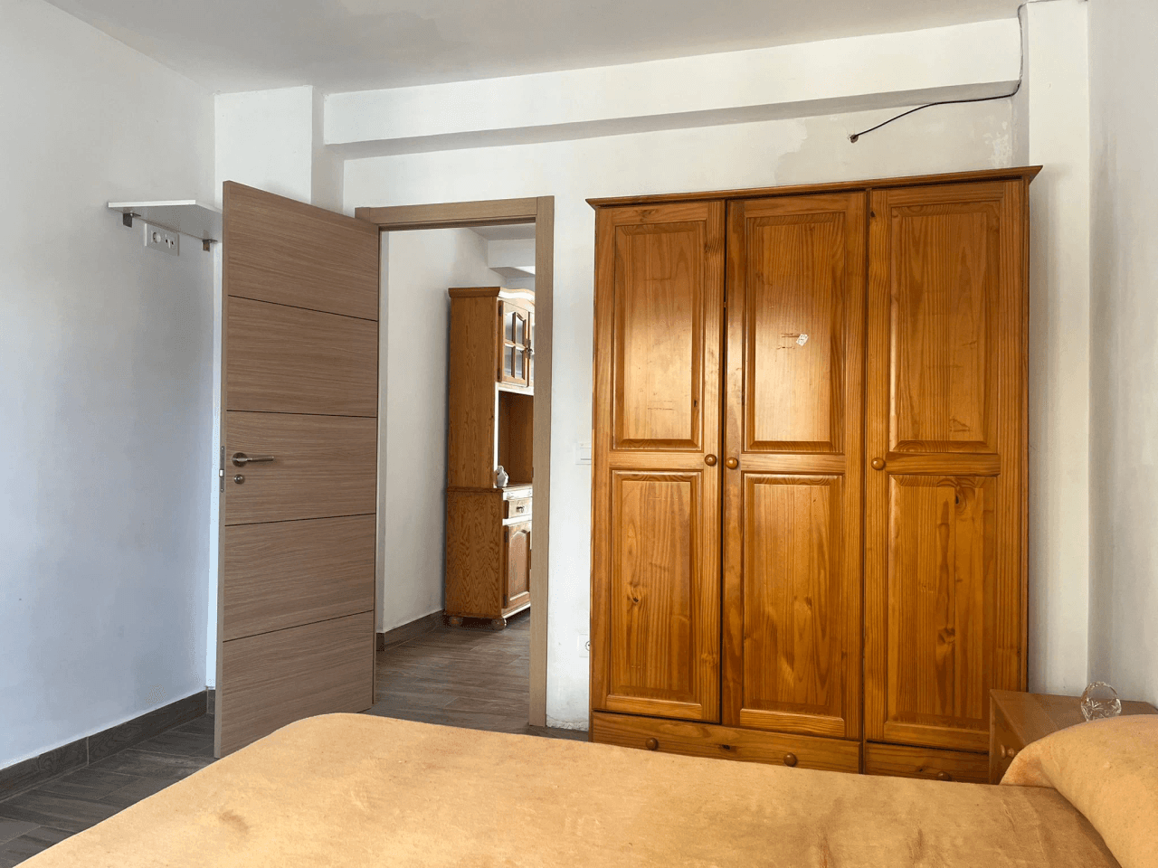 Piso en planta baja con terraza y 3 habitaciones en Orba