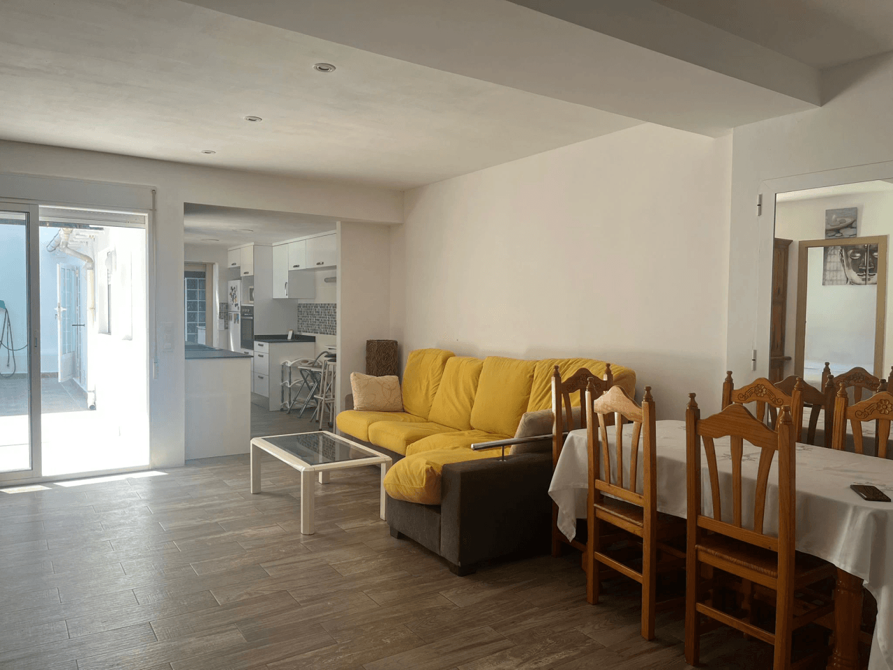 Piso en planta baja con terraza y 3 habitaciones en Orba