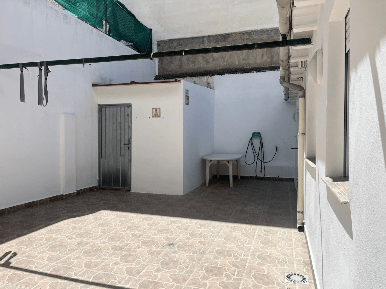 Piso en planta baja con terraza y 3 habitaciones en Orba