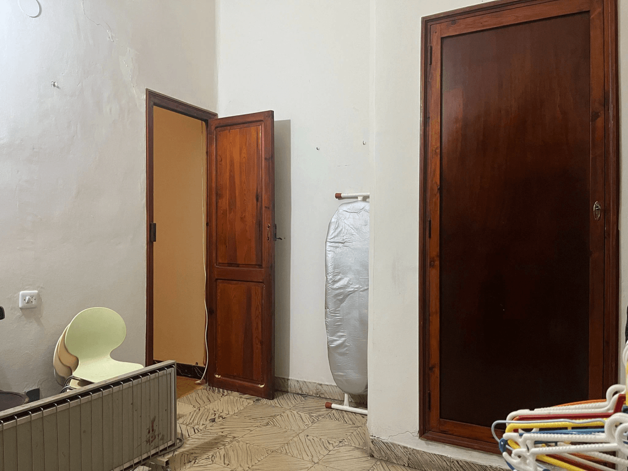 Conjunto único con casa de pueblo, nave y piso independiente con vistas a Segaria en El Verger