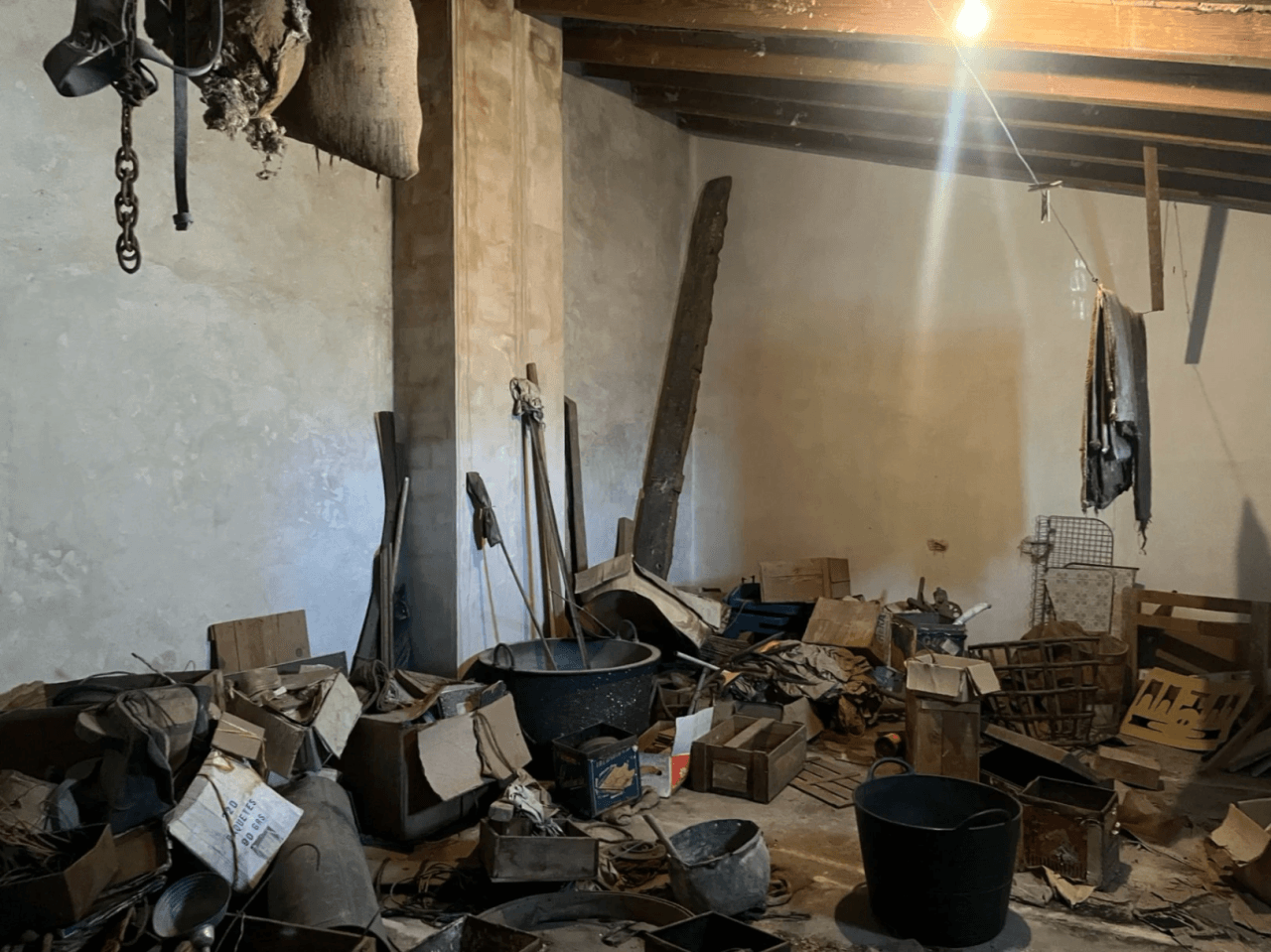 Conjunto único con casa de pueblo, nave y piso independiente con vistas a Segaria en El Verger