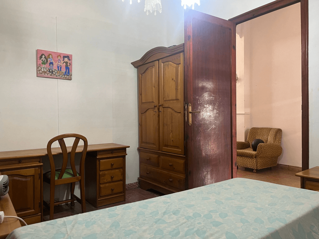 Conjunto único con casa de pueblo, nave y piso independiente con vistas a Segaria en El Verger