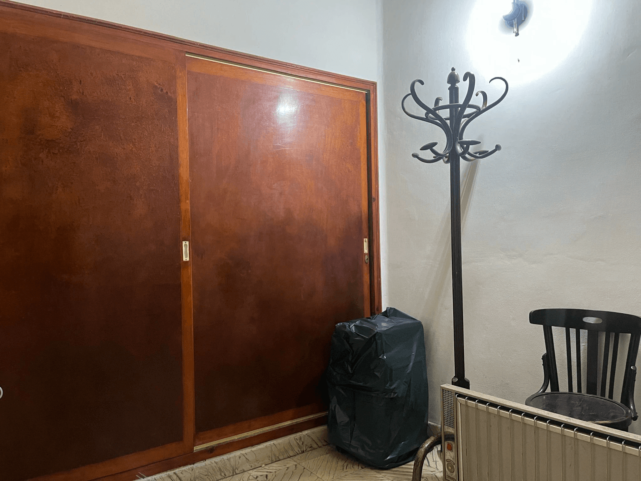 Conjunto único con casa de pueblo, nave y piso independiente con vistas a Segaria en El Verger
