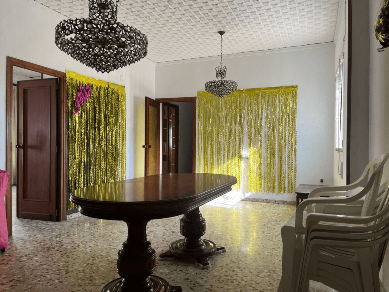 Conjunto único con casa de pueblo, nave y piso independiente con vistas a Segaria en El Verger
