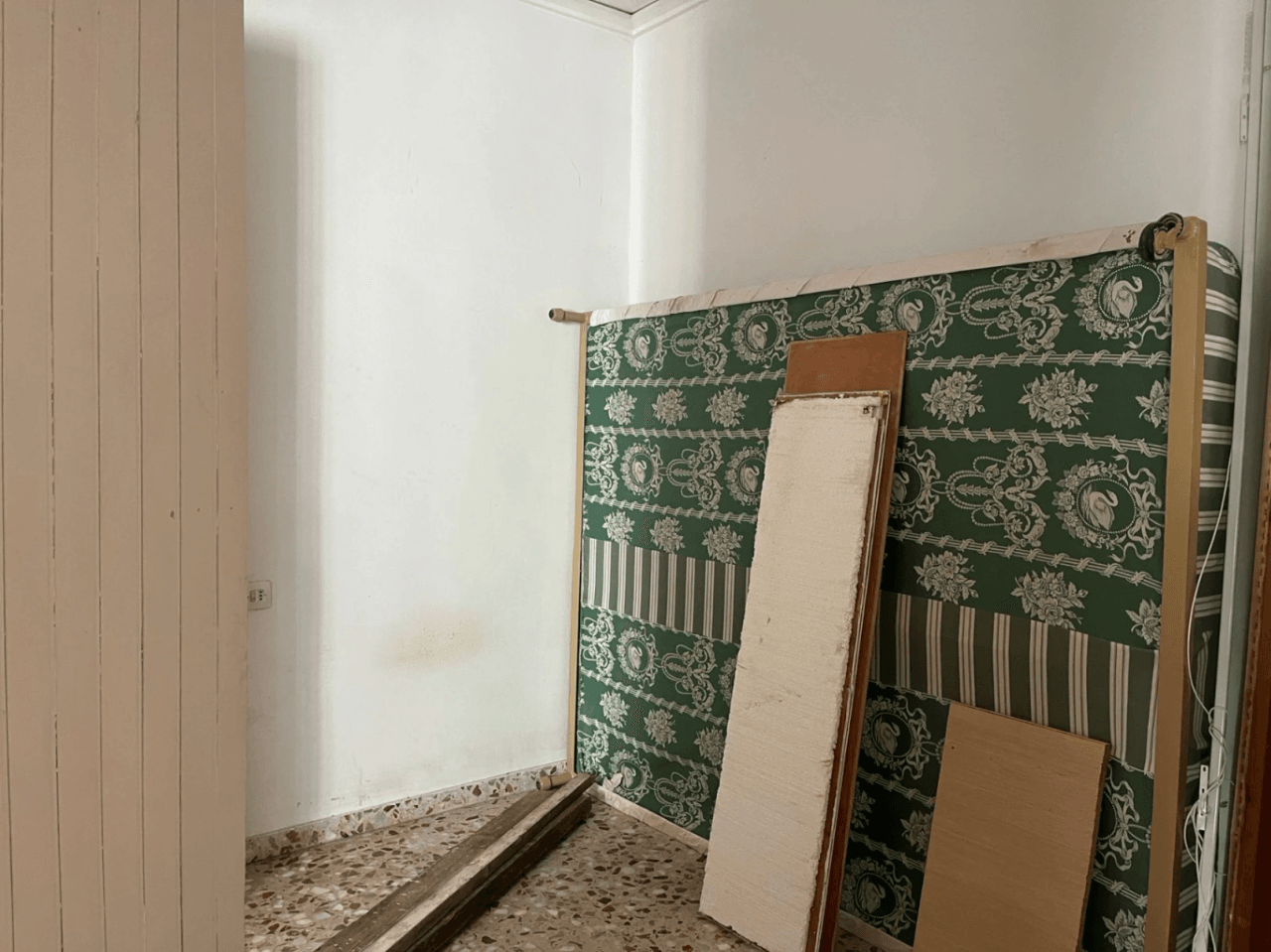 Conjunto único con casa de pueblo, nave y piso independiente con vistas a Segaria en El Verger
