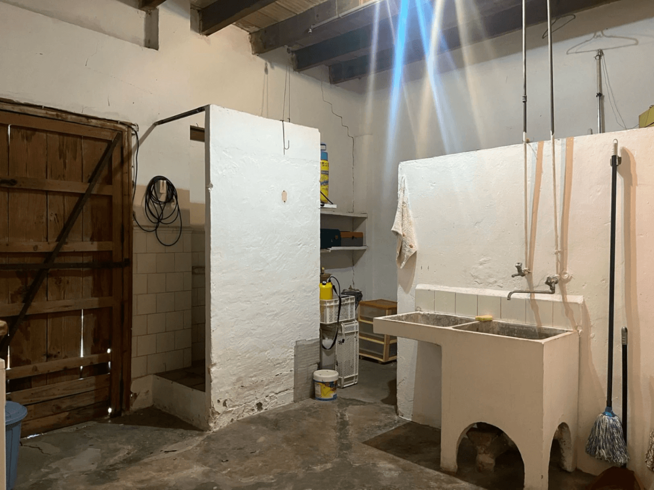 Conjunto único con casa de pueblo, nave y piso independiente con vistas a Segaria en El Verger