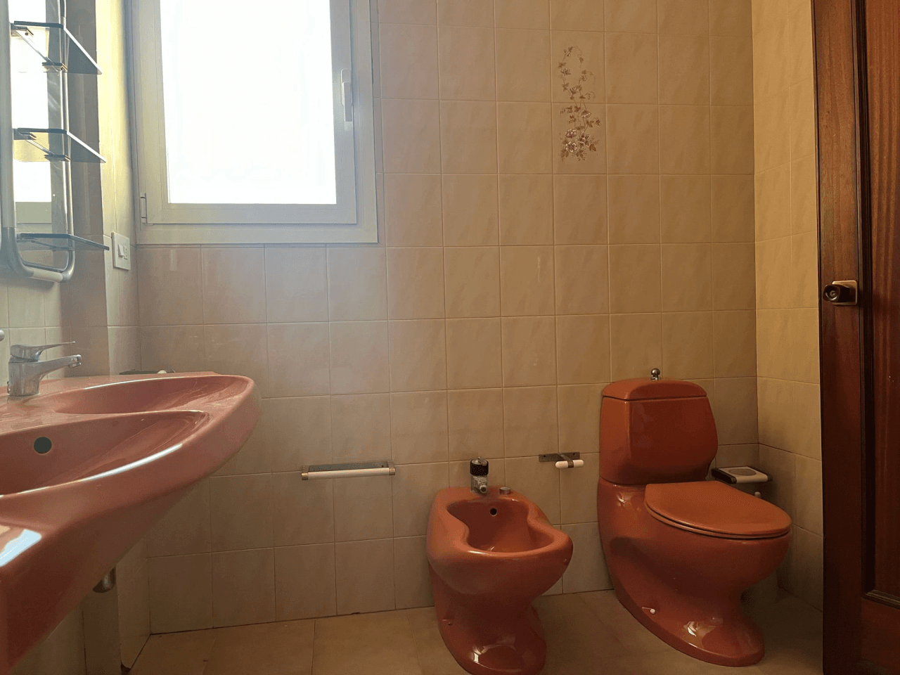 Conjunto único con casa de pueblo, nave y piso independiente con vistas a Segaria en El Verger