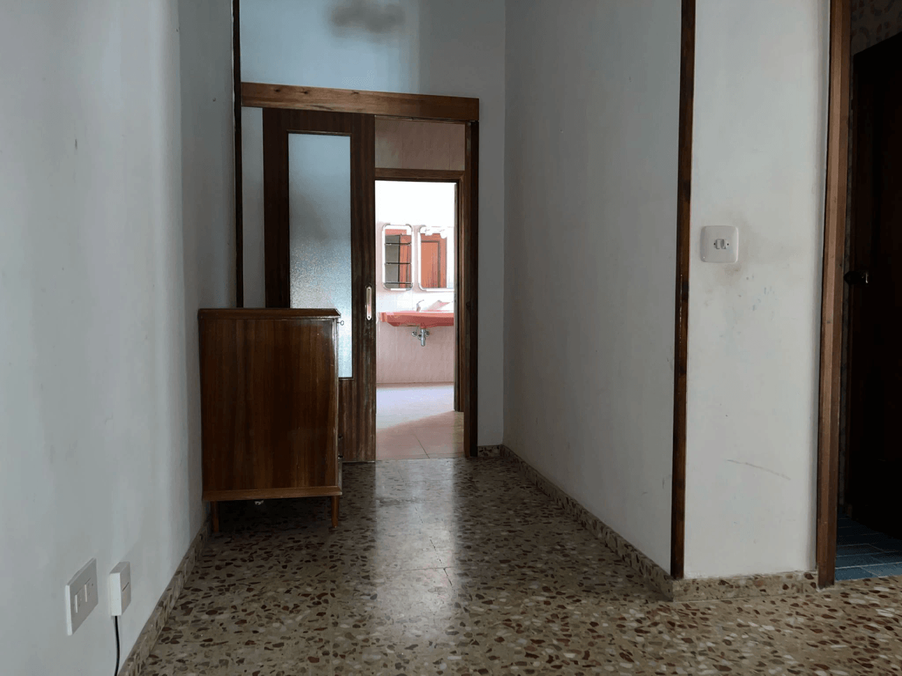 Conjunto único con casa de pueblo, nave y piso independiente con vistas a Segaria en El Verger