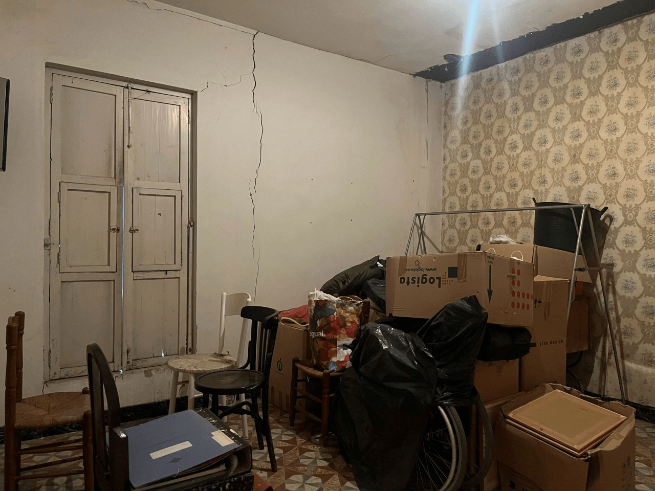 Conjunto único con casa de pueblo, nave y piso independiente con vistas a Segaria en El Verger