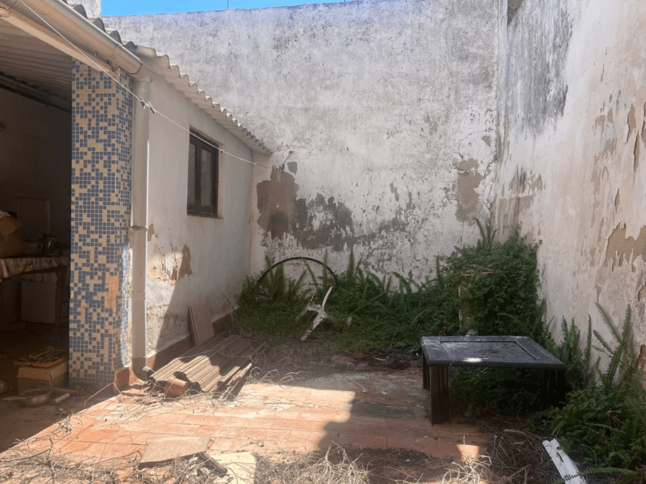 Casa de pueblo con gran potencial en pleno centro de El Verger.