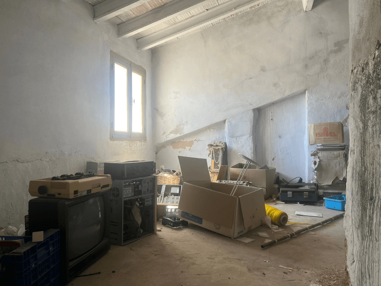 Casa de pueblo con gran potencial en pleno centro de El Verger.