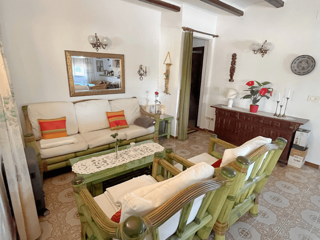 Chalet de 4 dormitorios y piscina en Els Poblets