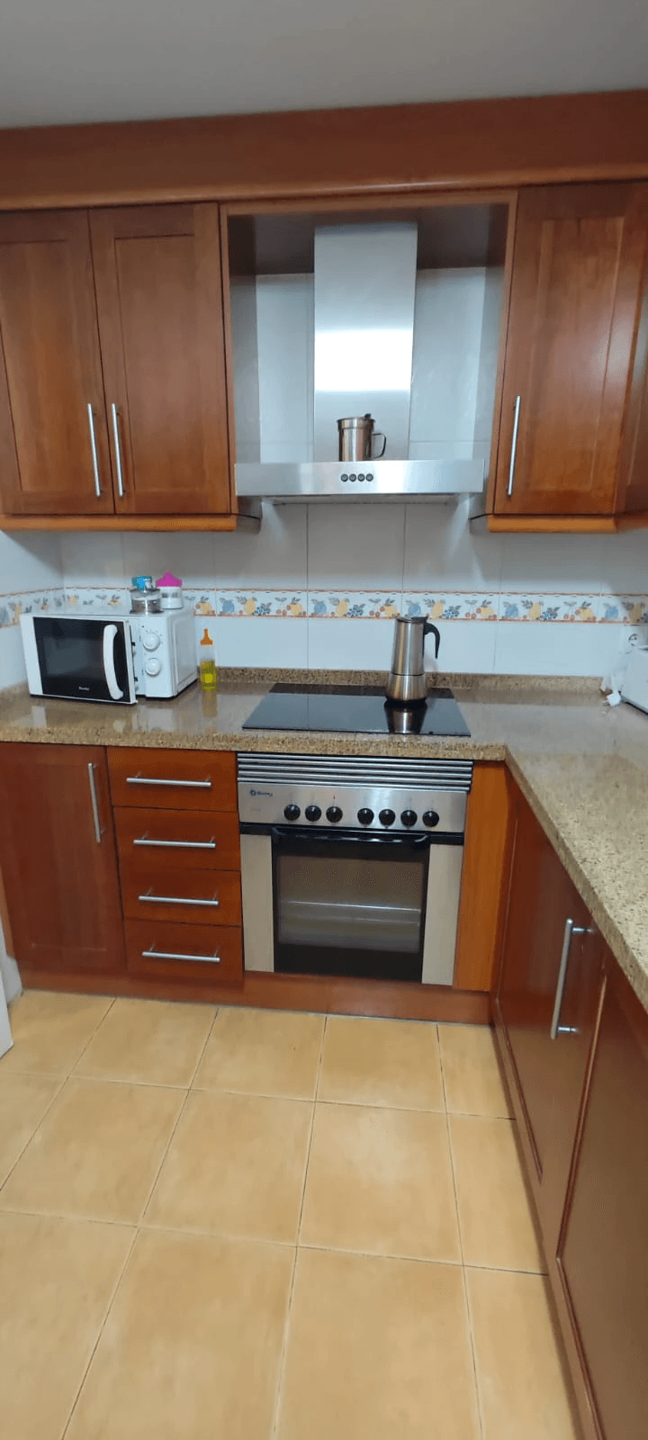 APARTAMENTO en la PLAZA en Plaza BENIDORM esquina/Avd. Miguel Hernandez