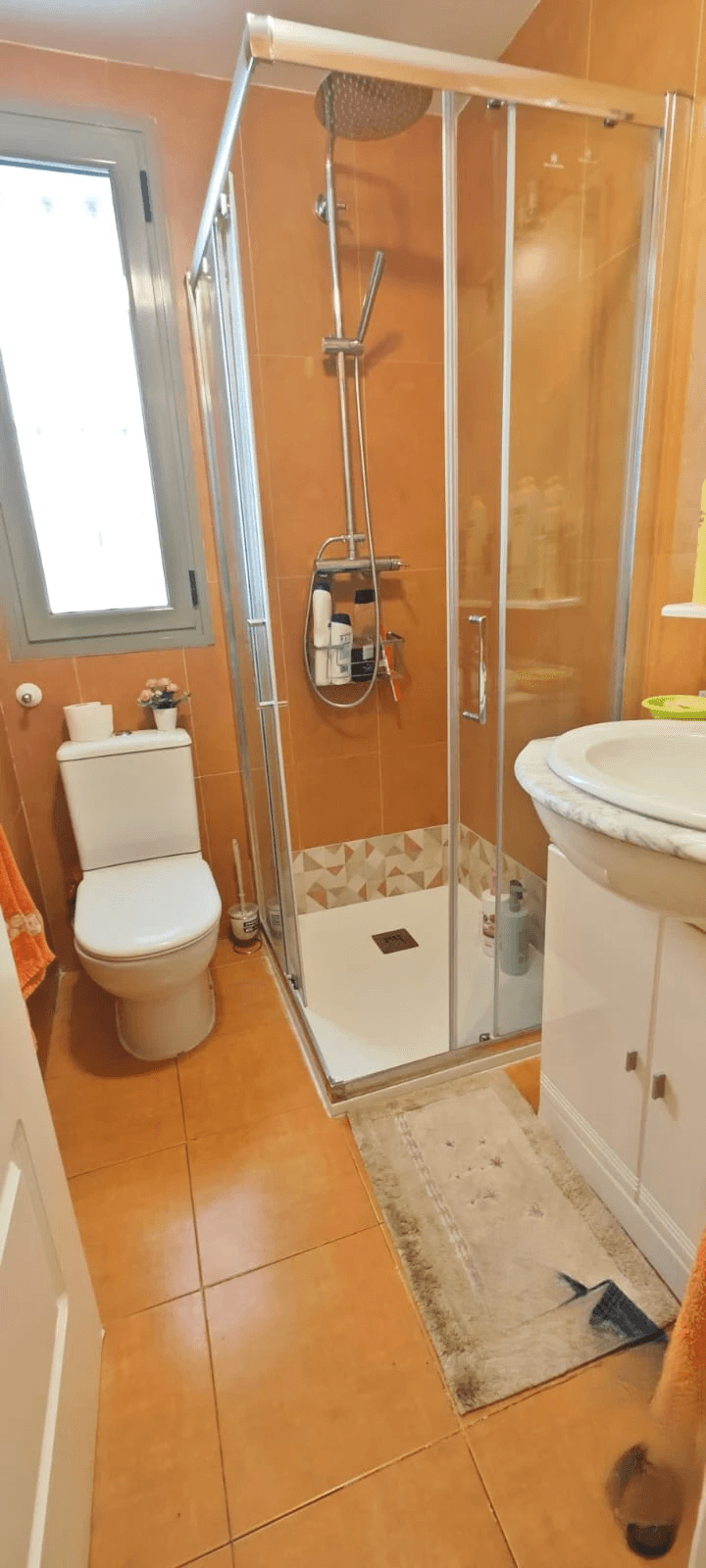 APARTAMENTO en la PLAZA en Plaza BENIDORM esquina/Avd. Miguel Hernandez