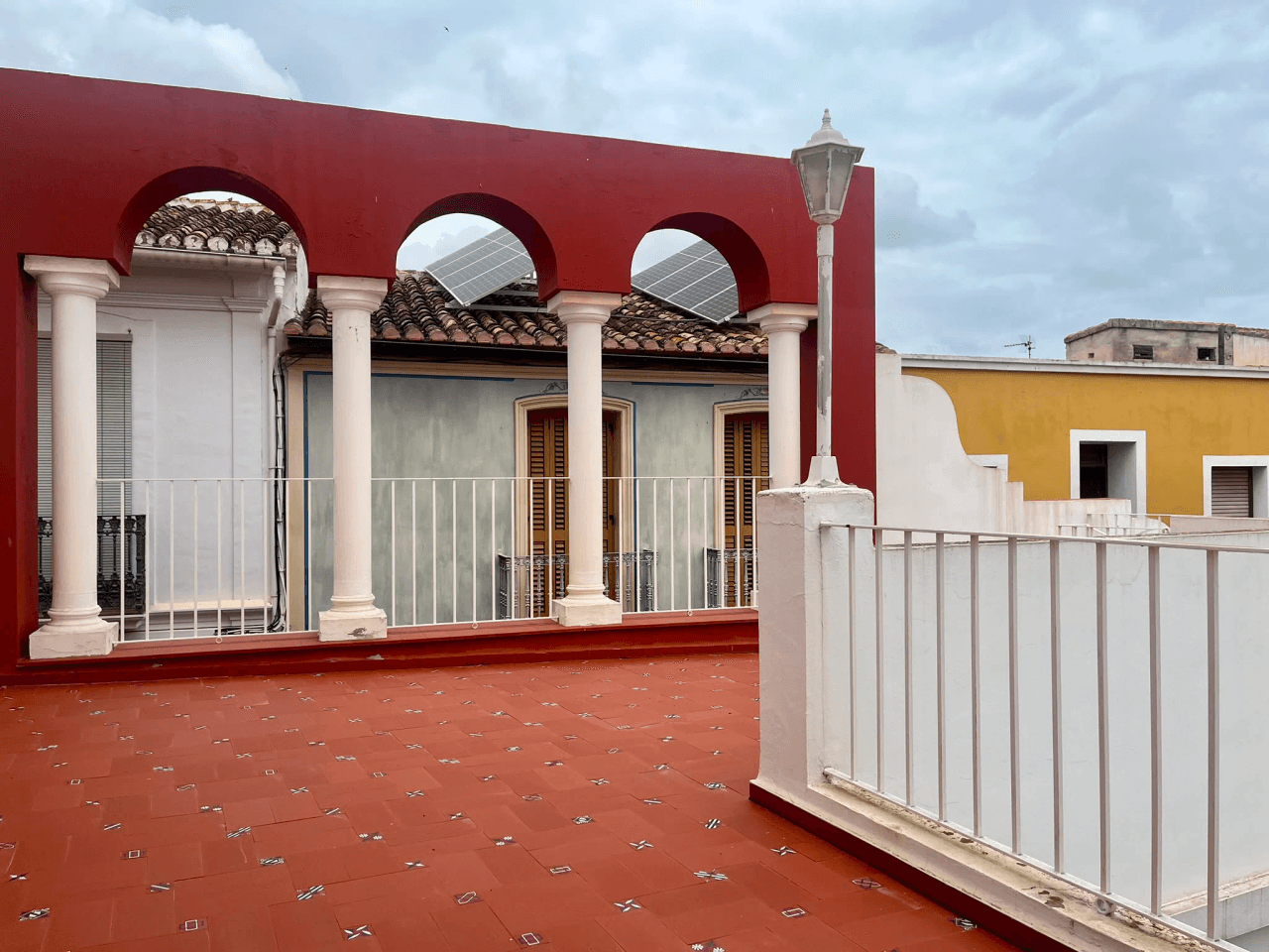 Casa de pueblo con encanto y gran amplitud en el centro de Ondara