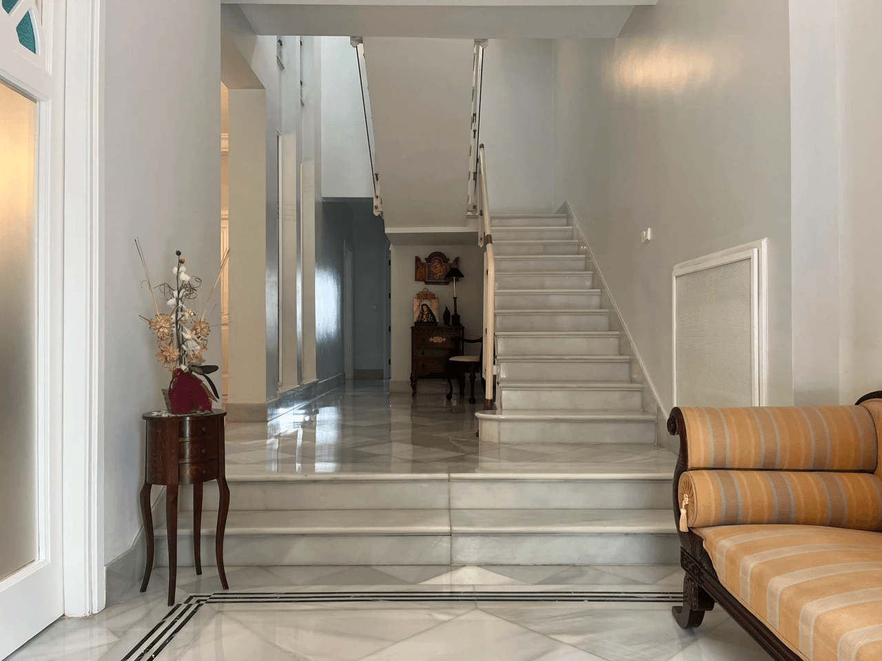 Casa de pueblo con encanto y gran amplitud en el centro de Ondara