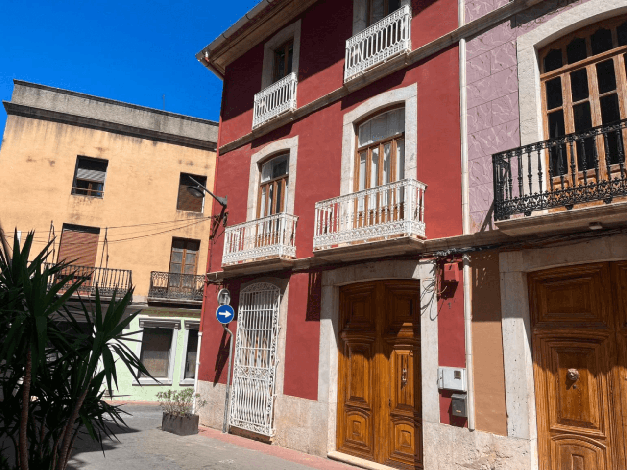 Casa de pueblo con encanto y gran amplitud en el centro de Ondara
