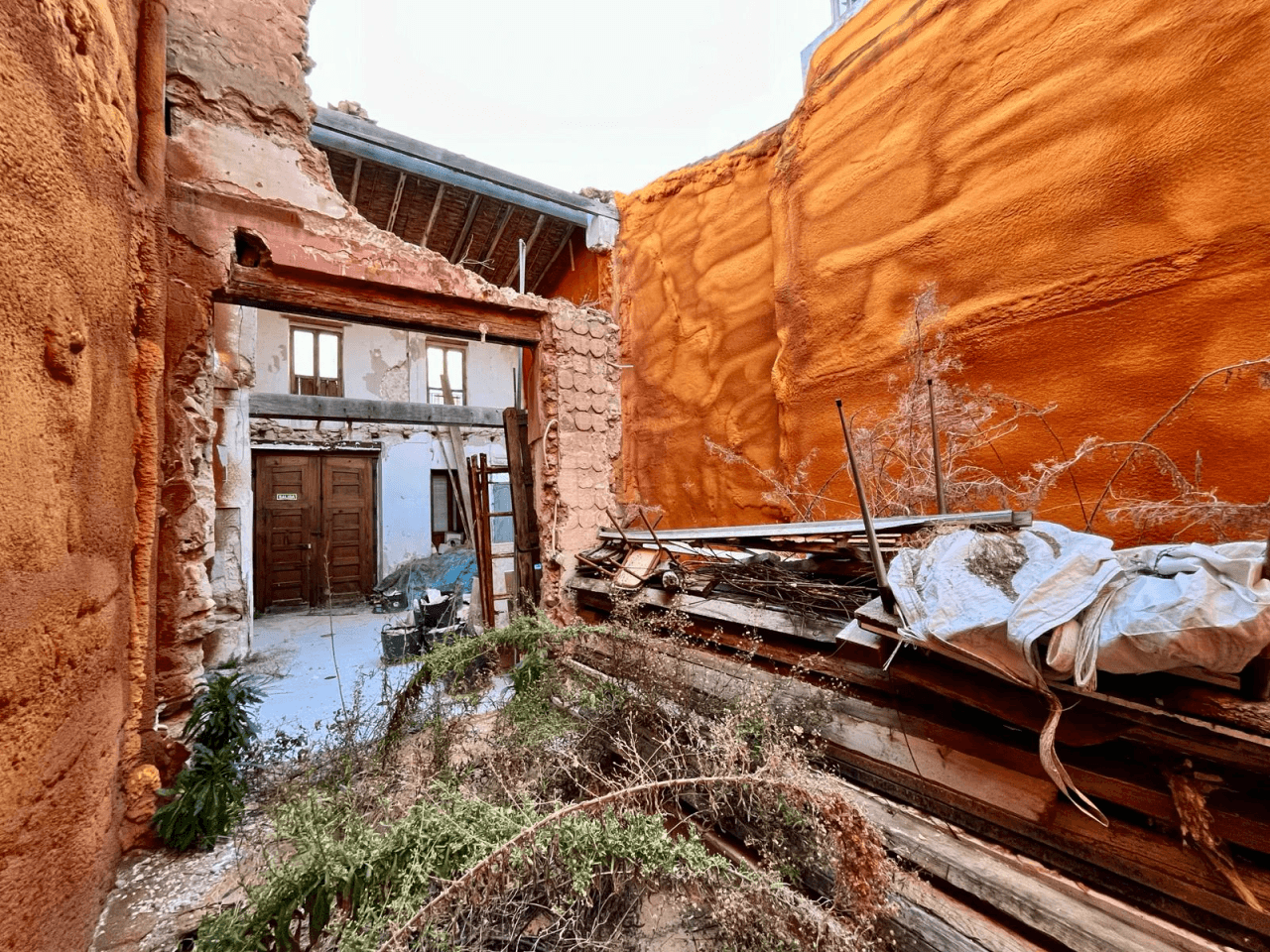 Solar urbano con proyecto para vivienda en el corazón de Ondara
