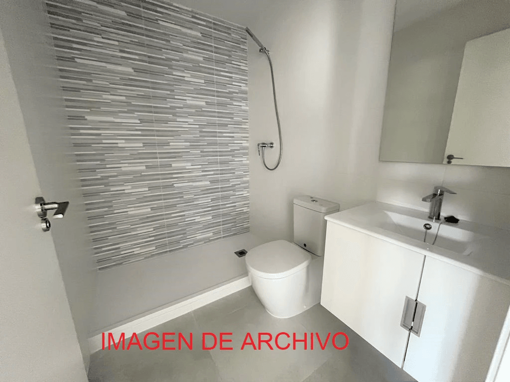 Adosado con parcela privada de 2 dormitorios obra nueva con piscina comunitaria