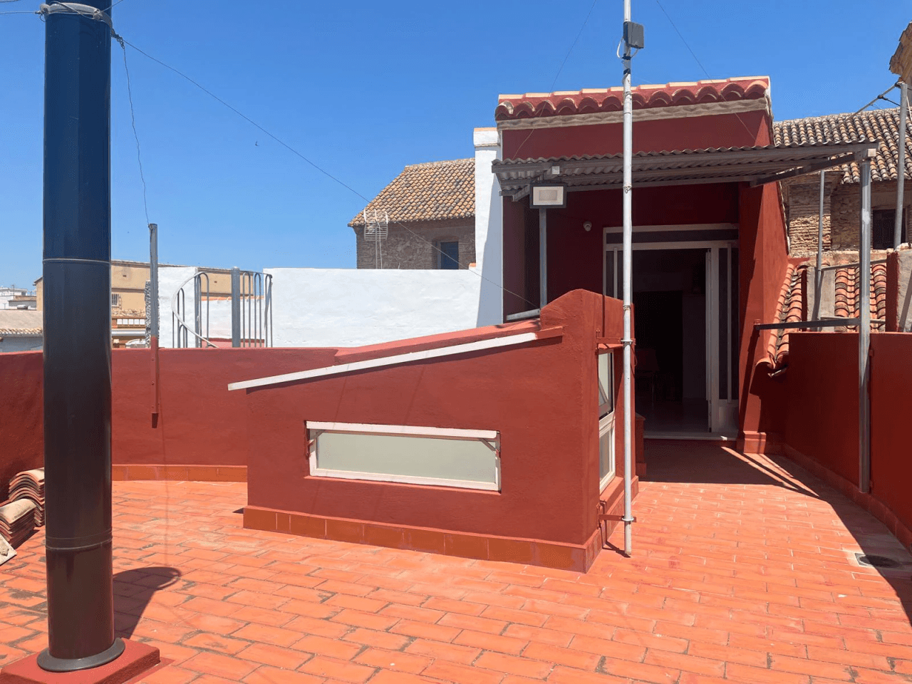 Casa reformada en el centro de El Vergel con terraza y vistas al Monte de Segaria