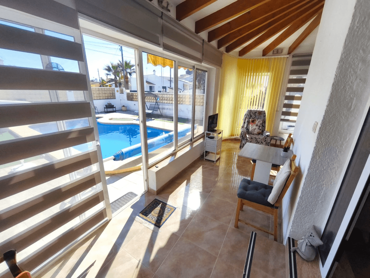 Villa con 4 dormitorios, piscina, apartamento de invitados, Els Poblets