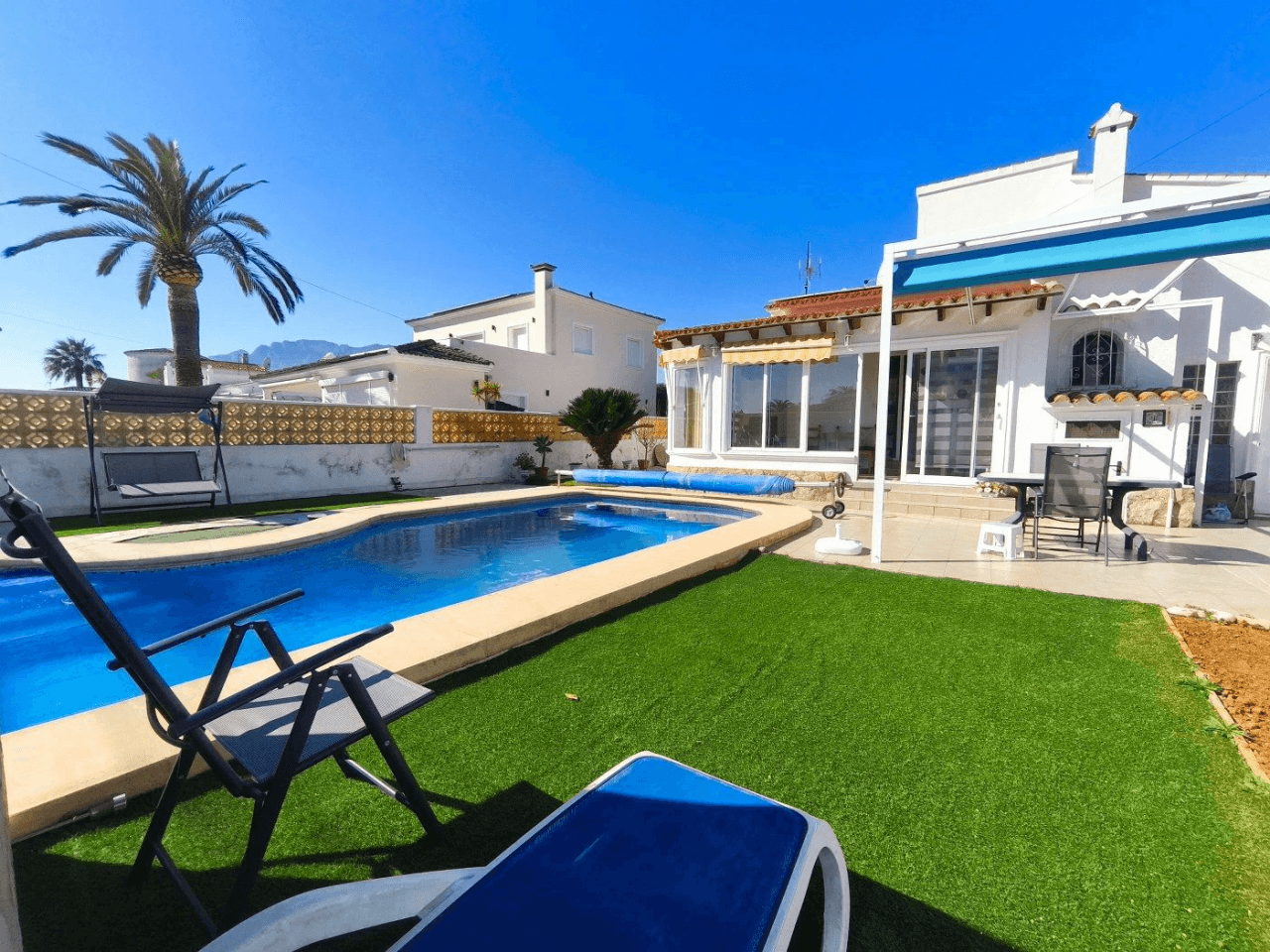Villa con 4 dormitorios, piscina, apartamento de invitados, Els Poblets