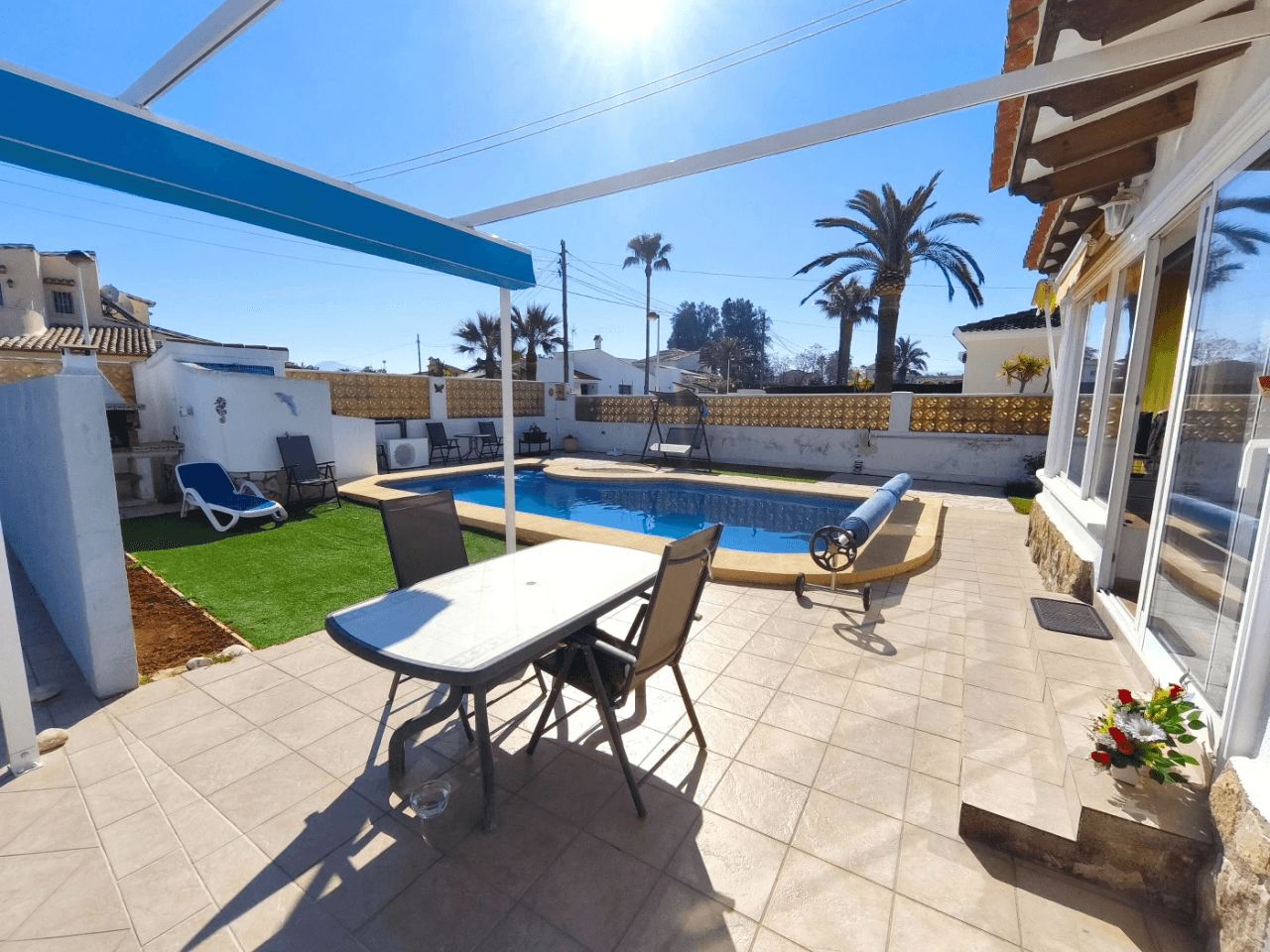 Villa con 4 dormitorios, piscina, apartamento de invitados, Els Poblets