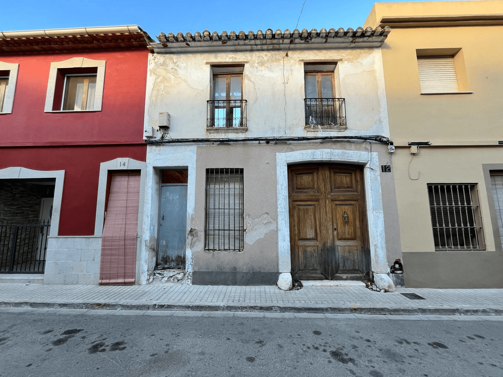 Solar urbano con proyecto para vivienda en el corazón de Ondara