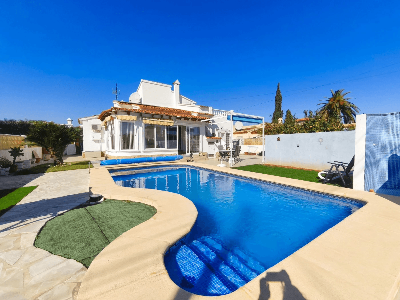 Villa con 4 dormitorios, piscina, apartamento de invitados, Els Poblets